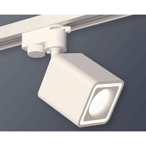Комплект трекового светильника Ambrella light Track System XT7812020 SWH белый песок (A2520, C7812, N7715) Комплект трекового светильника Ambrella light Track System XT7812020 SWH белый песок (A2520, C7812, N7715)