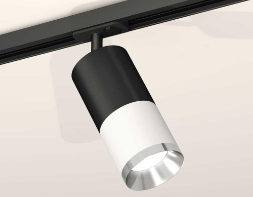 Комплект трекового светильника Ambrella light Track System XT (A2537, C7422, A2011, C7401, N7032) XT7401101 Комплект трекового светильника Ambrella light Track System XT (A2537, C7422, A2011, C7401, N7032) XT7401101