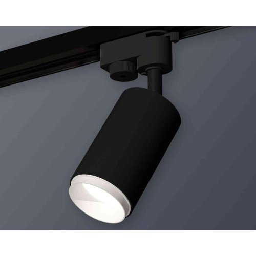 Комплект трекового светильника Ambrella light Track System XT6323040 SBK/SWH черный песок/белый песок (A2521, C6323, N6120) Комплект трекового светильника Ambrella light Track System XT6323040 SBK/SWH черный песок/белый песок (A2521, C6323, N6120)