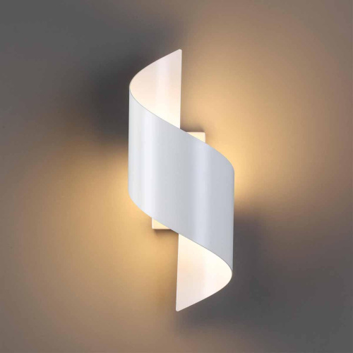 Настенный светодиодный светильник Odeon Light Boccolo 3543/5LW
