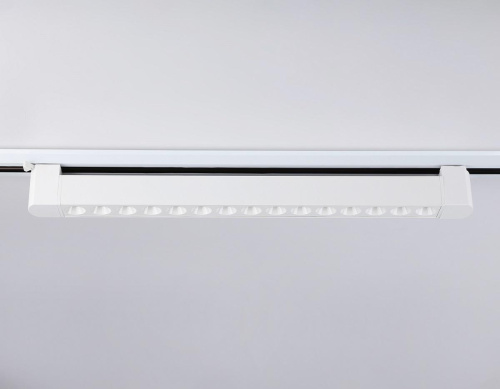 Трековый светодиодный светильник Ambrella light Track System GL6712 Трековый светодиодный светильник Ambrella light Track System GL6712