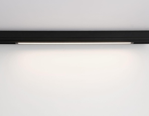 Трековый светодиодный светильник Ambrella Light Track System Magnetic 220V GL1292 Трековый светодиодный светильник Ambrella Light Track System Magnetic 220V GL1292