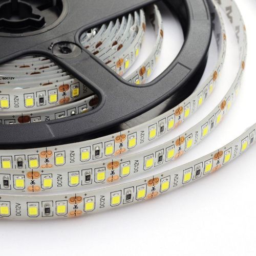 Светодиодная влагозащищенная лента OGM 9,6W/m 120LED/m 2835SMD холодный белый 5M LSE-151 Светодиодная влагозащищенная лента OGM 9,6W/m 120LED/m 2835SMD холодный белый 5M LSE-151