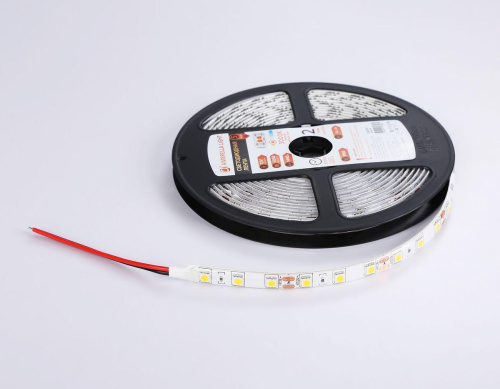 Светодиодная влагозащищенная лента Ambrella Light 14,4W/m 60LED/m 5050SMD теплый белый 5M GS2101 Светодиодная влагозащищенная лента Ambrella Light 14,4W/m 60LED/m 5050SMD теплый белый 5M GS2101