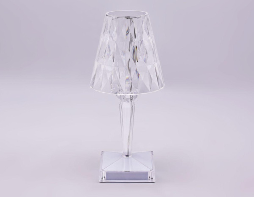 Настольная лампа Ambrella light Desk DE8055 Настольная лампа Ambrella light Desk DE8055