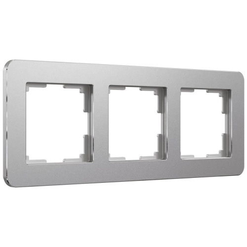 Рамка Werkel Platinum на 3 поста алюминий W0032606 4690389184475 Рамка Werkel Platinum на 3 поста алюминий W0032606 4690389184475