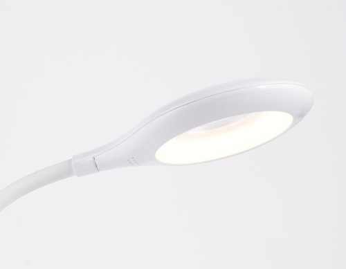 Настольная лампа Ambrella light Desk DE561 Настольная лампа Ambrella light Desk DE561