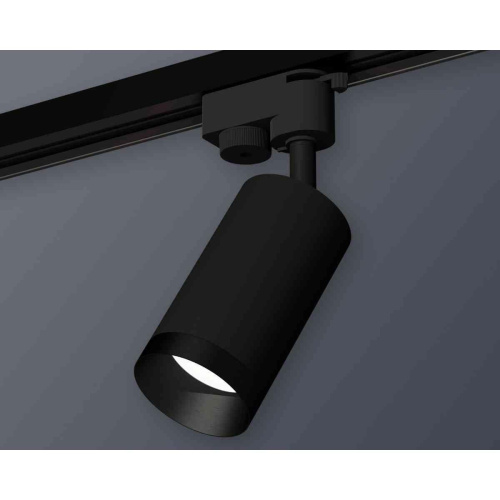 Комплект трекового светильника Ambrella light Track System XT6323061 SBK/PBK черный песок/черный полированный (A2521, C6323, N6131) Комплект трекового светильника Ambrella light Track System XT6323061 SBK/PBK черный песок/черный полированный (A2521, C6323, N6131)