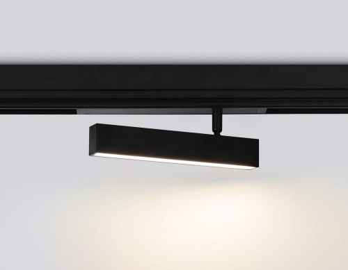 Трековый светодиодный светильник Ambrella Light Track System Magnetic 220V GL1322 Трековый светодиодный светильник Ambrella Light Track System Magnetic 220V GL1322