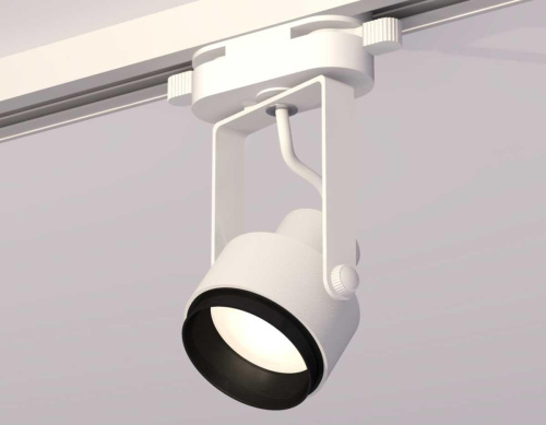 Комплект трекового светильника Ambrella light Track System XT (C6601, N6121) XT6601020 Комплект трекового светильника Ambrella light Track System XT (C6601, N6121) XT6601020