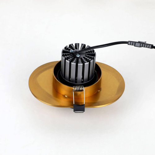 Встраиваемый светодиодный светильник Favourite Retro 2789-1C Встраиваемый светодиодный светильник Favourite Retro 2789-1C