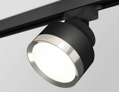 Комплект трекового светильника Ambrella light Track System XT (A2526, A2106, C8102, N8118) XT8102003 Комплект трекового светильника Ambrella light Track System XT (A2526, A2106, C8102, N8118) XT8102003