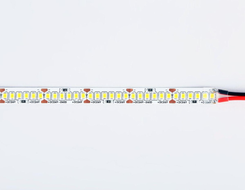 Светодиодная лента Ambrella Light 18W/m 240LED/m 2835SMD холодный белый 5M GS3303 Светодиодная лента Ambrella Light 18W/m 240LED/m 2835SMD холодный белый 5M GS3303
