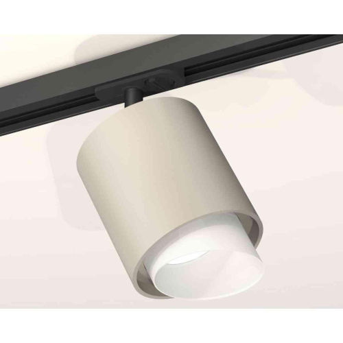 Комплект трекового светильника Ambrella light Track System XT7724001 SGR/FR/SBK серый песок/белый матовый/черный песок (A2537, C7724, N7175) Комплект трекового светильника Ambrella light Track System XT7724001 SGR/FR/SBK серый песок/белый матовый/черный песок (A2537, C7724, N7175)