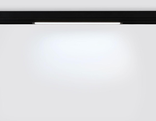 Трековый светодиодный светильник Ambrella Light Track System Magnetic 220V GL1282 Трековый светодиодный светильник Ambrella Light Track System Magnetic 220V GL1282