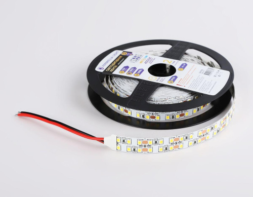 Светодиодная лента Ambrella Light 24W/m 240LED/m 2835SMD дневной белый 5M GS1702 Светодиодная лента Ambrella Light 24W/m 240LED/m 2835SMD дневной белый 5M GS1702