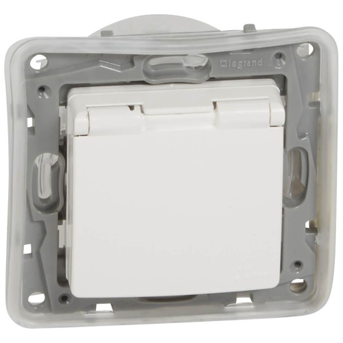 Розетка 2К+З Legrand Etika 16A 250V с/з со шторками крышкой безвинтовой зажим немецкий стандарт белый 672232 Розетка 2К+З Legrand Etika 16A 250V с/з со шторками крышкой безвинтовой зажим немецкий стандарт белый 672232