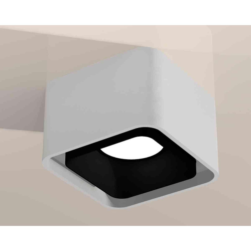 Комплект накладного светильника Ambrella light Techno Spot XS7832002 SWH/SBK белый песок/черный песок (C7832, N7702) Комплект накладного светильника Ambrella light Techno Spot XS7832002 SWH/SBK белый песок/черный песок (C7832, N7702)