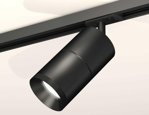 Комплект трекового светильника Ambrella light Track System XT (A2537, C7402, A2071, C7402, N7031) XT7402020 Комплект трекового светильника Ambrella light Track System XT (A2537, C7402, A2071, C7402, N7031) XT7402020