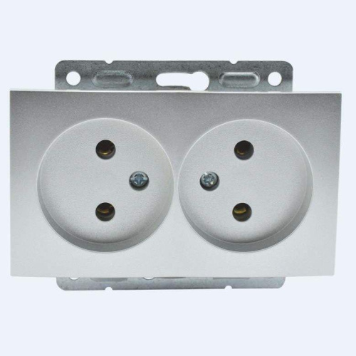 Розетка 2К двойная Mono Electric Despina/ Larissa 16A 250V винтовое подключение серебро 500-002105-121 Розетка 2К двойная Mono Electric Despina/ Larissa 16A 250V винтовое подключение серебро 500-002105-121