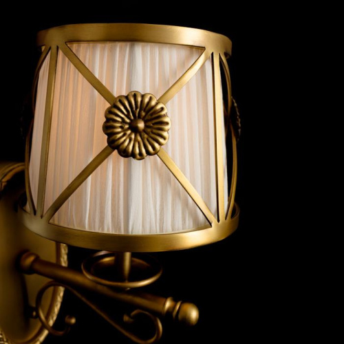 Бра Arte Lamp Chic A2806AP-1SR Бра Arte Lamp Chic A2806AP-1SR