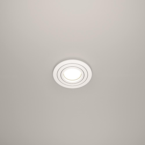 Встраиваемый светильник Maytoni Atom DL023-2-01W Встраиваемый светильник Maytoni Atom DL023-2-01W