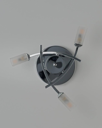 Потолочная люстра Moderli Lumi V1160-3C Потолочная люстра Moderli Lumi V1160-3C