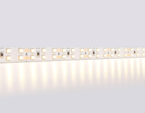Светодиодная лента Ambrella Light 20W/m 204LED/m 2835SMD теплый белый 5M GS3601 Светодиодная лента Ambrella Light 20W/m 204LED/m 2835SMD теплый белый 5M GS3601