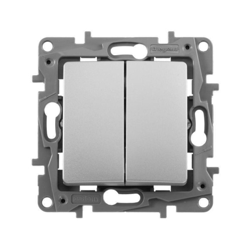 Выключатель двухклавишный Legrand Etika 10A 250V алюминий 672402 Выключатель двухклавишный Legrand Etika 10A 250V алюминий 672402