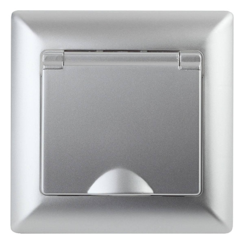 Розетка ЭРА Intro Solo Schuko 2P+E 16A 250V с крышкой серебро 4-203-03 Б0043321 Розетка ЭРА Intro Solo Schuko 2P+E 16A 250V с крышкой серебро 4-203-03 Б0043321