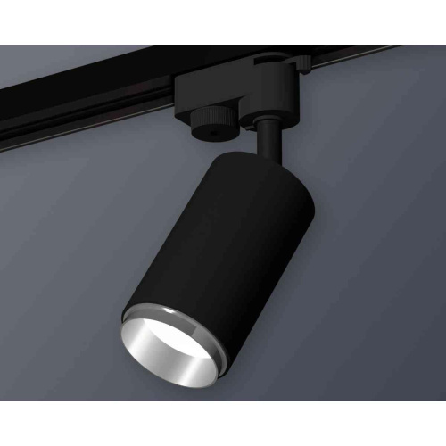 Комплект трекового светильника Ambrella light Track System XT6323042 SBK/PSL черный песок/серебро полированное (A2521, C6323, N6122) Комплект трекового светильника Ambrella light Track System XT6323042 SBK/PSL черный песок/серебро полированное (A2521, C6323, N6122)