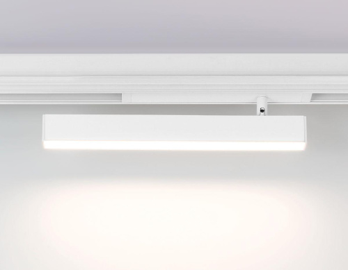 Трековый светодиодный светильник Ambrella Light Track System Magnetic 220V GL1331 Трековый светодиодный светильник Ambrella Light Track System Magnetic 220V GL1331