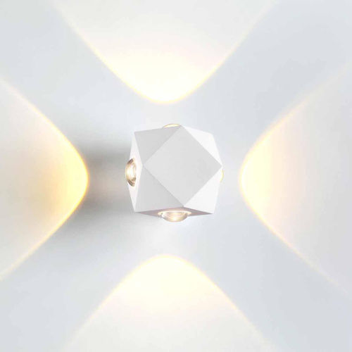Уличный настенный светодиодный светильник Odeon Light Hightech Diamanta 4219/8WL Уличный настенный светодиодный светильник Odeon Light Hightech Diamanta 4219/8WL