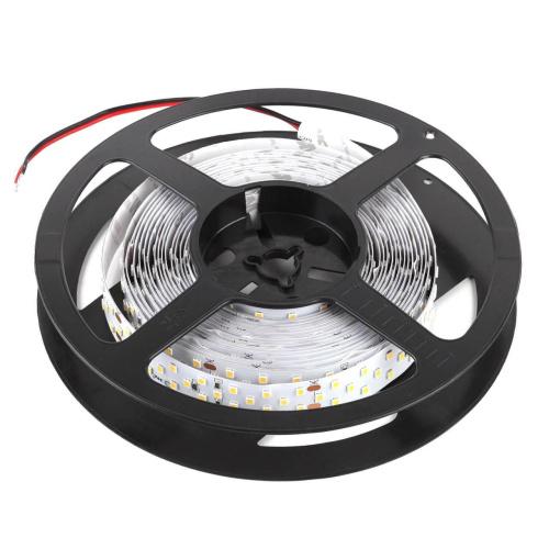 Светодиодная лента ЭРА 27W/m 252LED/m 2835SMD белый 5M LS2835-27-252-24-33-4000К-triple-5m Б0043105 Светодиодная лента ЭРА 27W/m 252LED/m 2835SMD белый 5M LS2835-27-252-24-33-4000К-triple-5m Б0043105