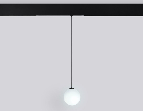 Трековый светодиодный светильник Ambrella Light Track System Magnetic 220V GL1442 Трековый светодиодный светильник Ambrella Light Track System Magnetic 220V GL1442