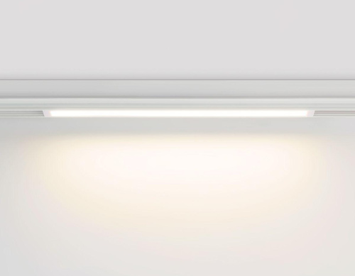 Трековый светодиодный светильник Ambrella Light Track System Magnetic 220V GL1281 Трековый светодиодный светильник Ambrella Light Track System Magnetic 220V GL1281