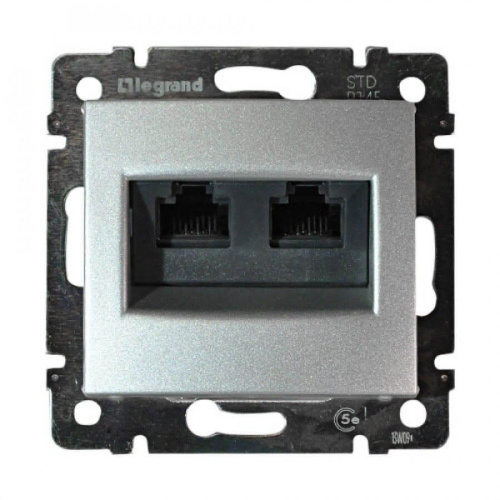 Розетка компьютерная 2хRJ45 Legrand Valena 5e кат UTP с захватами алюминий 770231 Розетка компьютерная 2хRJ45 Legrand Valena 5e кат UTP с захватами алюминий 770231