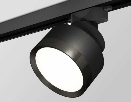Комплект трекового светильника Ambrella light Track System XT (A2526, A2106, C8102, N8113) XT8102002 Комплект трекового светильника Ambrella light Track System XT (A2526, A2106, C8102, N8113) XT8102002