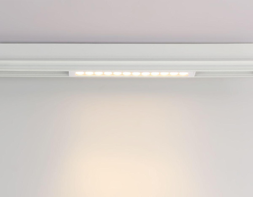 Трековый светодиодный светильник Ambrella Light Track System Magnetic 220V GL1301 Трековый светодиодный светильник Ambrella Light Track System Magnetic 220V GL1301
