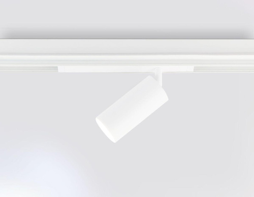 Трековый светодиодный светильник Ambrella Light Track System Magnetic 220V GL1221 Трековый светодиодный светильник Ambrella Light Track System Magnetic 220V GL1221
