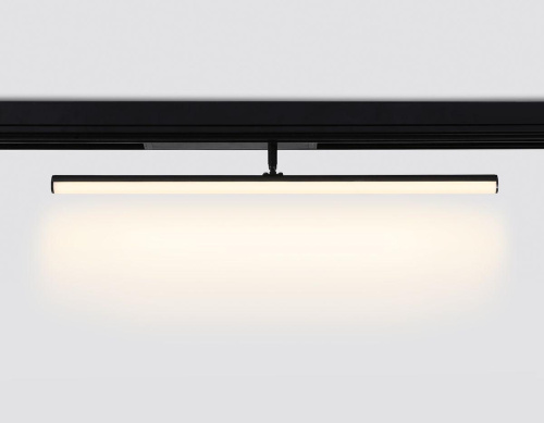 Трековый светодиодный светильник Ambrella Light Track System Magnetic 220V GL1361 Трековый светодиодный светильник Ambrella Light Track System Magnetic 220V GL1361