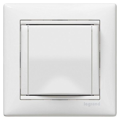 Розетка 2К+3 Legrand Valena 16A 250V с/з с крышкой винтовой зажим белый 774422 Розетка 2К+3 Legrand Valena 16A 250V с/з с крышкой винтовой зажим белый 774422