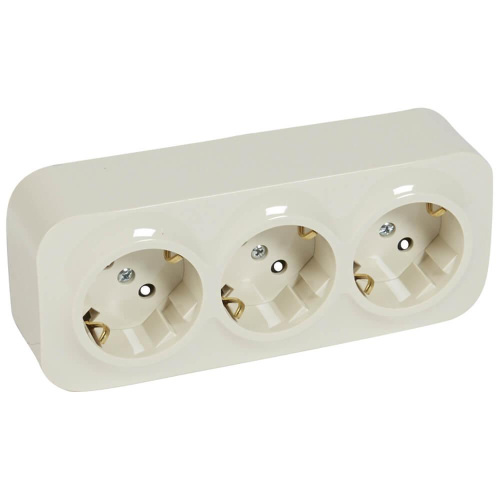 Розетка 3х2К+З Legrand Quteo 16A 250V с/з со шторками слоновая кость 782248 Розетка 3х2К+З Legrand Quteo 16A 250V с/з со шторками слоновая кость 782248