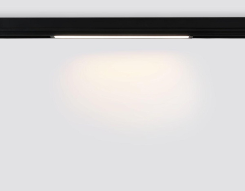 Трековый светодиодный светильник Ambrella Light Track System Magnetic 220V GL1282 Трековый светодиодный светильник Ambrella Light Track System Magnetic 220V GL1282