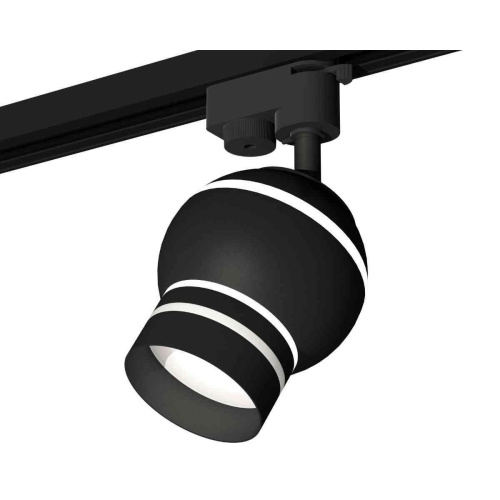 Комплект трекового светильника Ambrella light Track System XT1102065 SBK/FR черный песок/белый матовый (A2521, C1102, N7142) Комплект трекового светильника Ambrella light Track System XT1102065 SBK/FR черный песок/белый матовый (A2521, C1102, N7142)