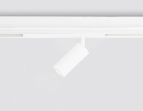 Трековый светодиодный светильник Ambrella Light Track System Magnetic 220V GL1211 Трековый светодиодный светильник Ambrella Light Track System Magnetic 220V GL1211