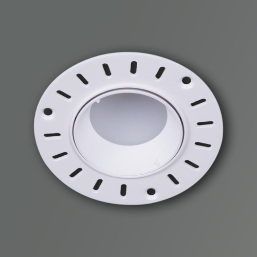 Точечный светильник Reluce 16131-9.0-001 GU10 WT Точечный светильник Reluce 16131-9.0-001 GU10 WT