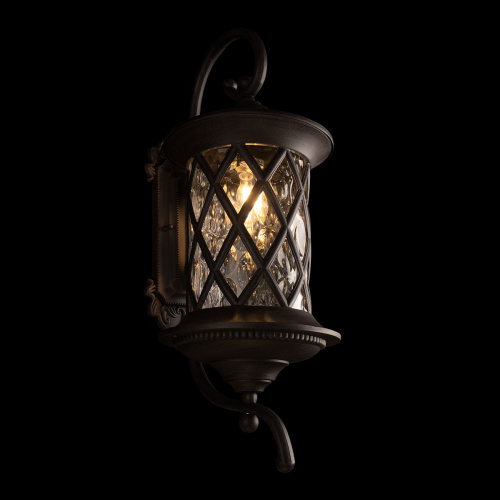 Уличный настенный светильник Loft IT Bergamo 100018W Уличный настенный светильник Loft IT Bergamo 100018W