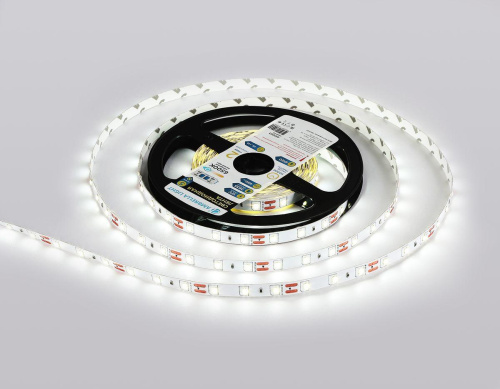 Светодиодная лента Ambrella Light 4,8W/m 60LED/m 2835SMD холодный белый 5M GS1003 Светодиодная лента Ambrella Light 4,8W/m 60LED/m 2835SMD холодный белый 5M GS1003