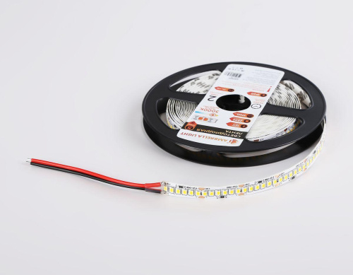 Светодиодная лента Ambrella Light 17W/m 240LED/m 2835SMD теплый белый 5M GS1401 Светодиодная лента Ambrella Light 17W/m 240LED/m 2835SMD теплый белый 5M GS1401